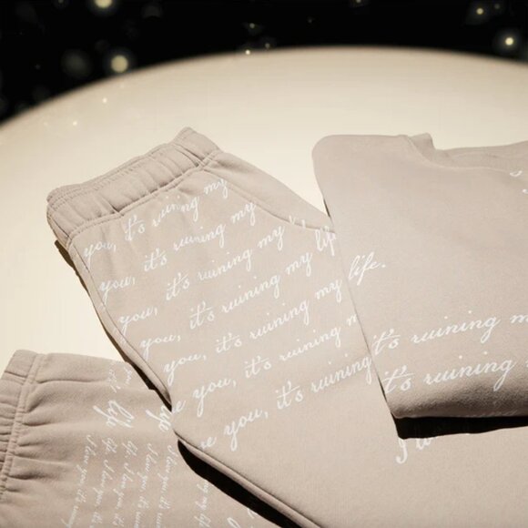 Taylor Swift TTPD "I Love You It's Ruining My Life" Boxy Cropped Crewneck XS New - Picture 4 of 5